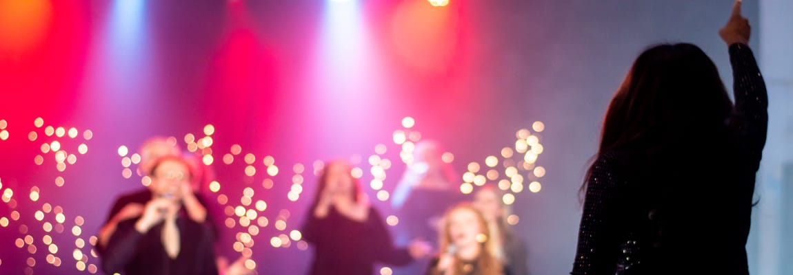 Dirigent Pearl Jozefzoon met TotalPraise